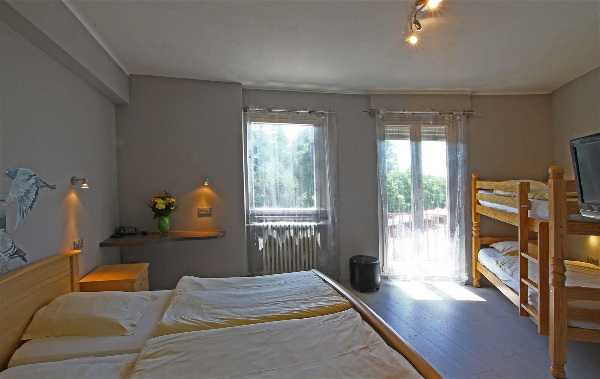 Hotel Champ Alsace Haguenau Exteriör bild