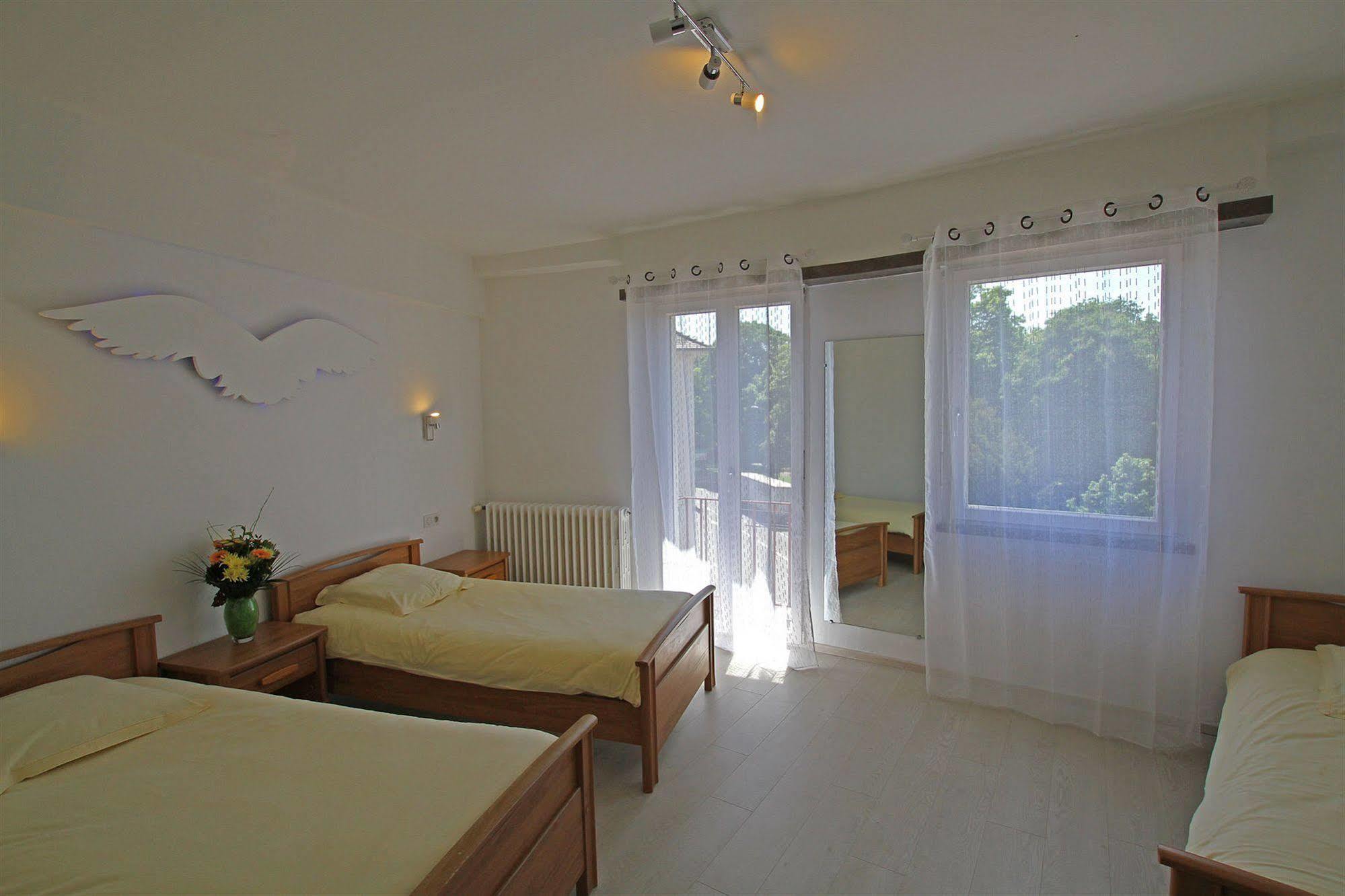 Hotel Champ Alsace Haguenau Exteriör bild